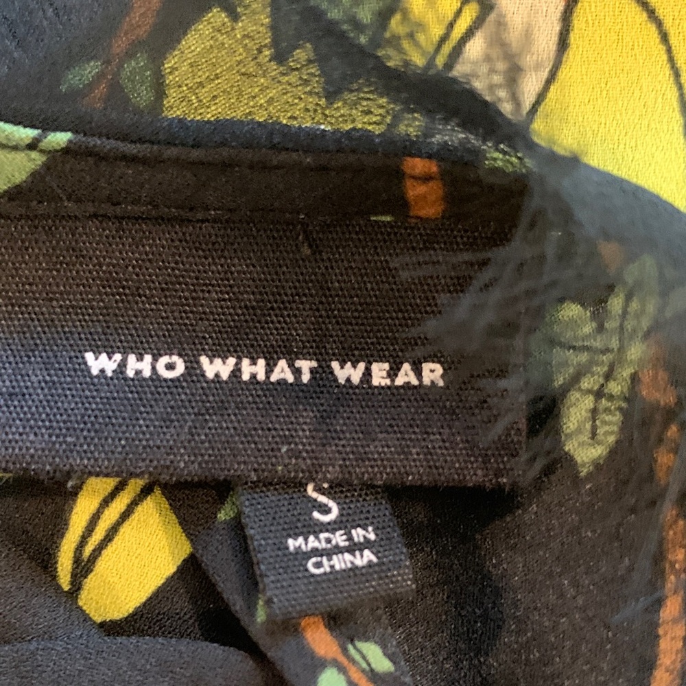 Who What Wear Black and Yellow Floral Blouse - Picture 2 of 7